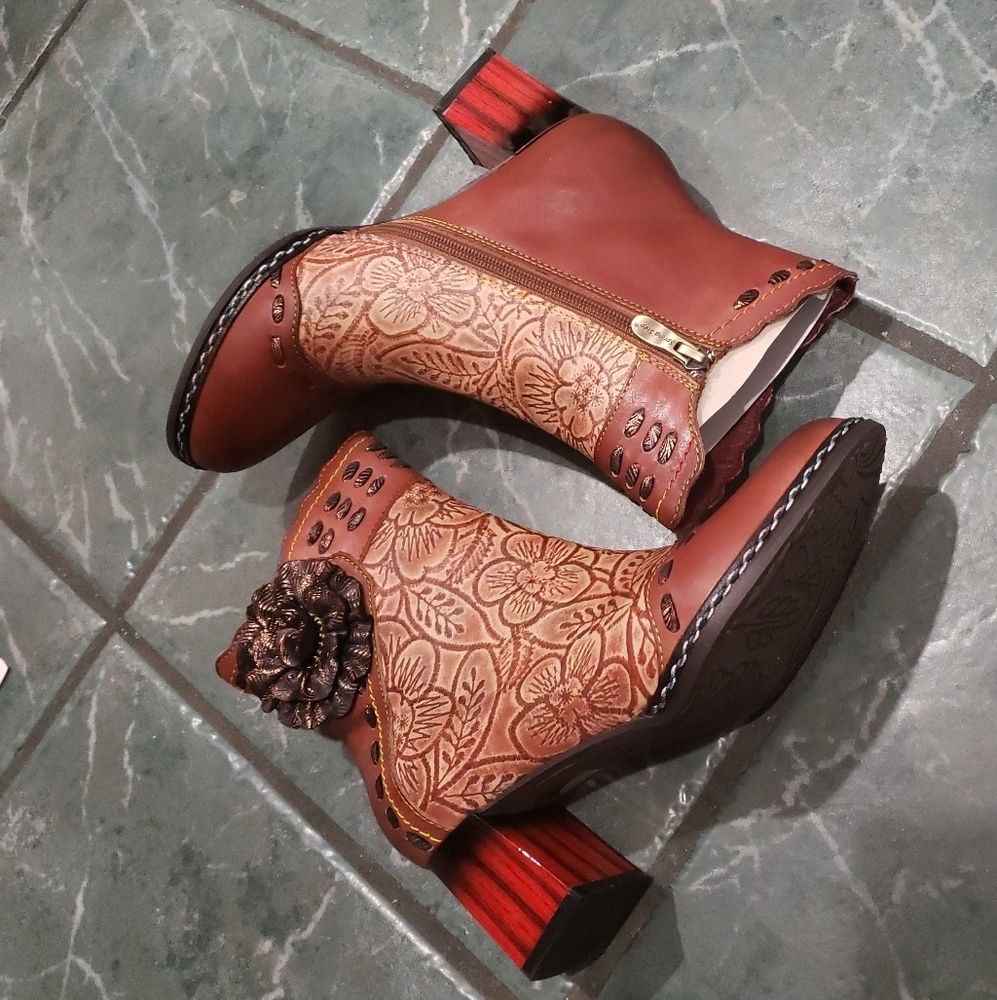 L'artiste by Spring Step STRIOLLE Boot